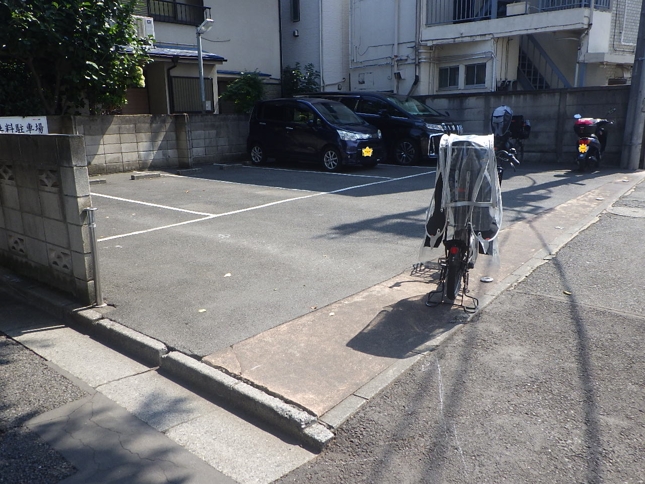 幼稚園駐車場